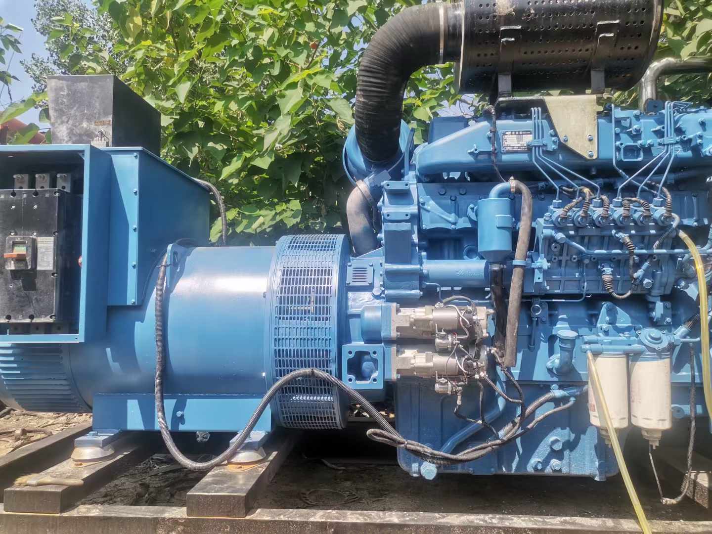 西丰详细说明降低 800kW 柴油发电机输出电流波动的方法